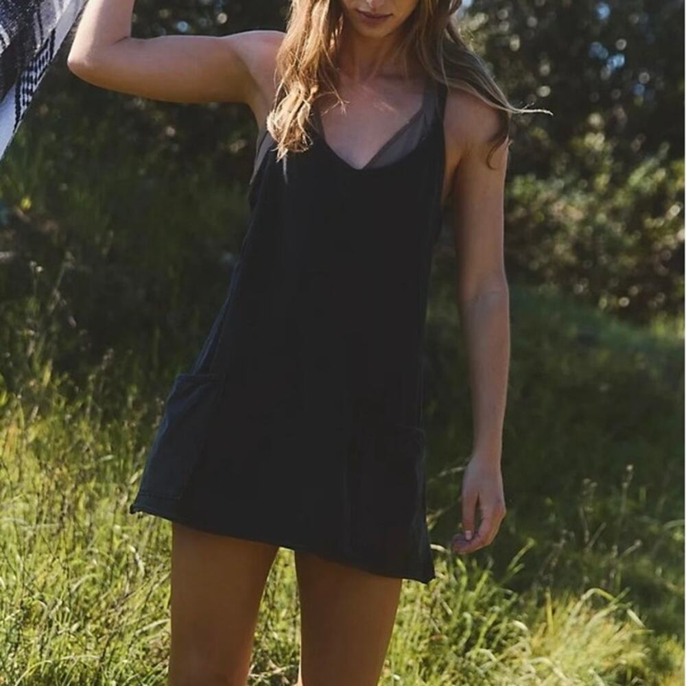 Womens Free People Movement Hot Shot Mini Dress Black Size L EUC!
